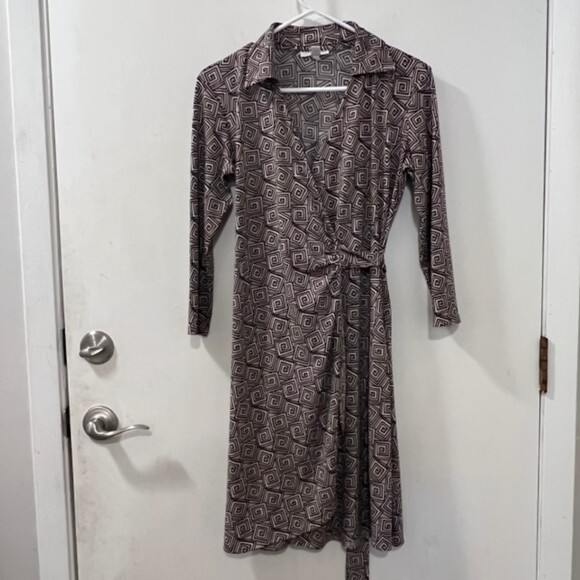 London Times Petites Brown Geometric Print 3/4 Sleeves Mock Wrap Dress Size 8P - Picture 3 of 11